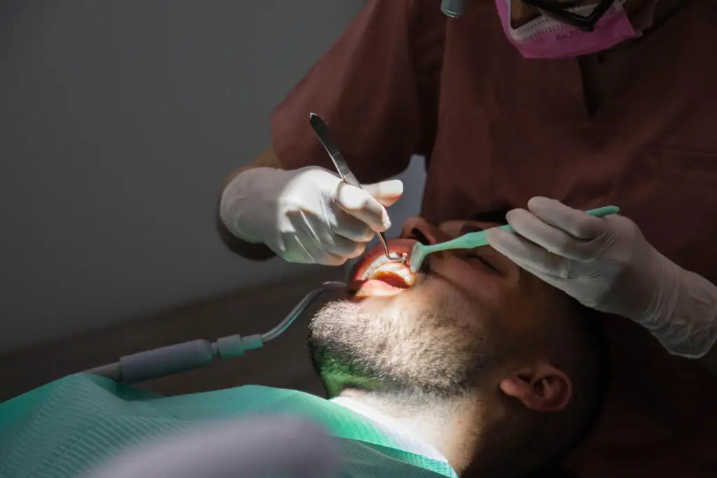 Extracción Dental en SDS Clinica DEntal en Vilafranca del Penedes