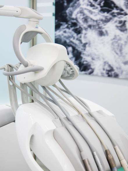 instrumental-dental-clinica-sds-dentista-en-vilafranca Dental instruments at SDS Dental Clinic – dentista en Vilafranca del Penedès